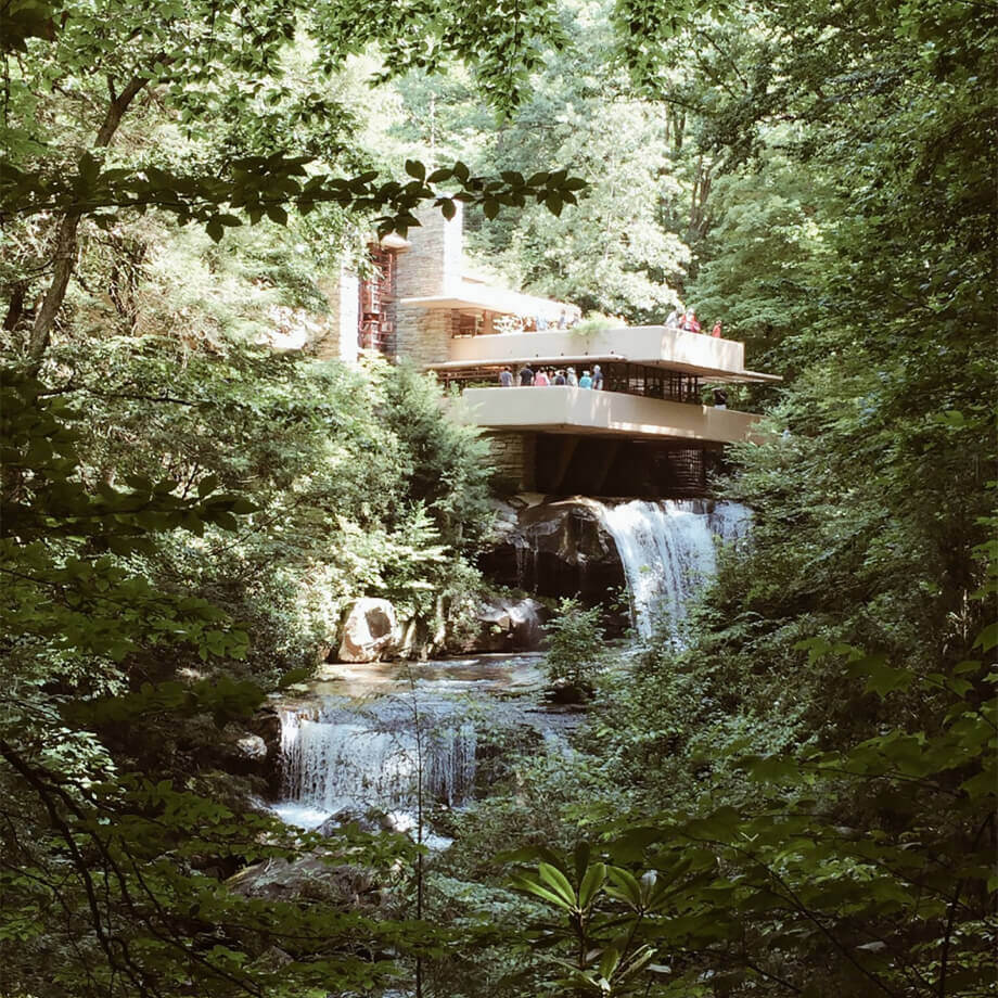 A picture of waterfall in Erie, Pennsylvania